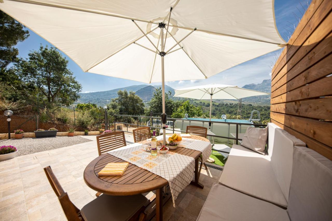 Casa Vacanze Villa Baronessa チェファル エクステリア 写真