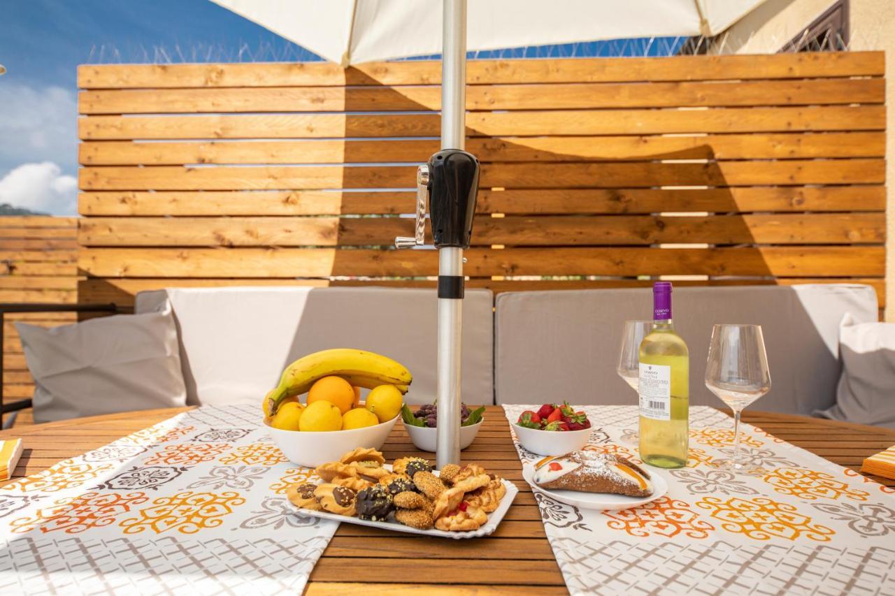 Casa Vacanze Villa Baronessa チェファル エクステリア 写真