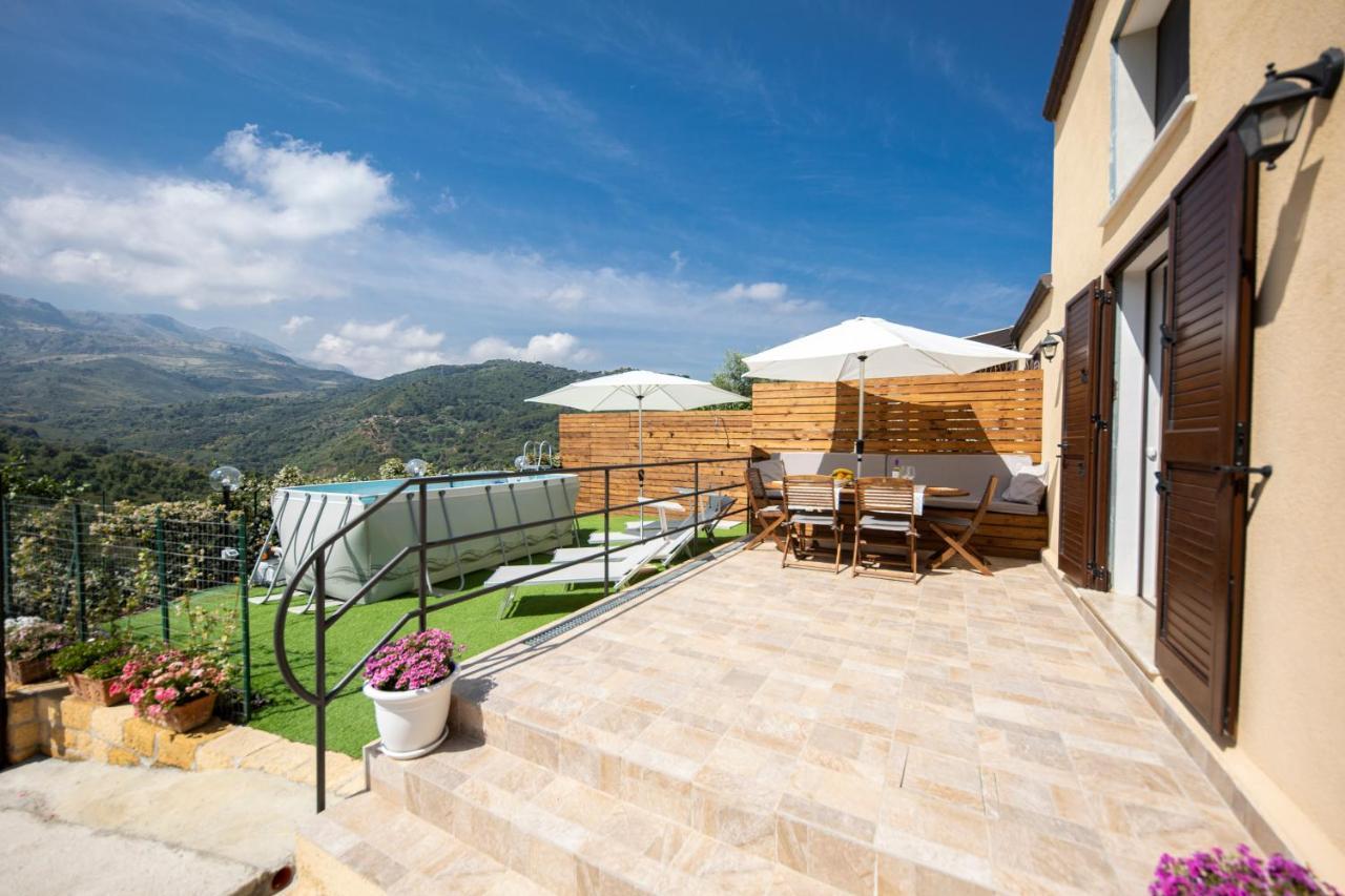 Casa Vacanze Villa Baronessa チェファル エクステリア 写真