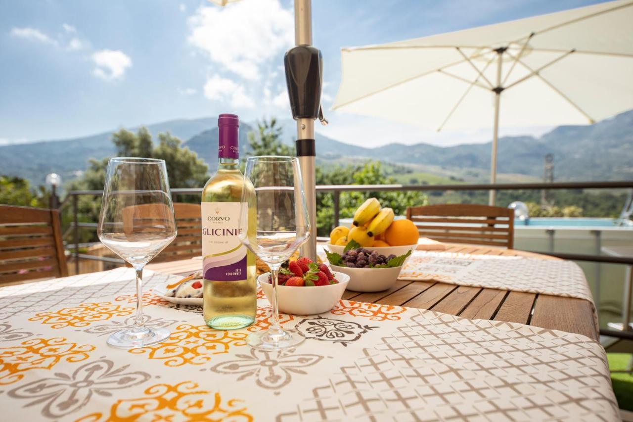 Casa Vacanze Villa Baronessa チェファル エクステリア 写真