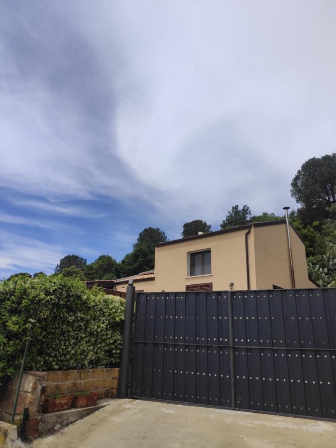 Casa Vacanze Villa Baronessa チェファル エクステリア 写真