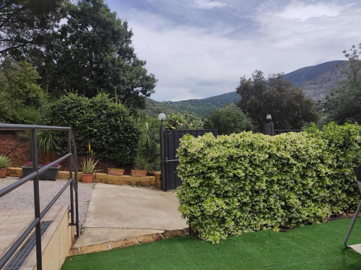Casa Vacanze Villa Baronessa チェファル エクステリア 写真
